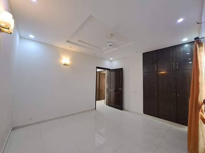 12 marla beautiful house available for sale in johar town 12