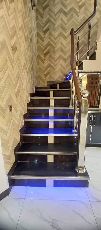 3.5 Marla Beautiful Brand New Luxury House Available For Sale In Johar And 6