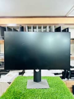 DELL 27" INFINITY EDGE ULTRASHARP 2K 60hz IPS Bazelless LED Monitor 0