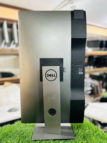 DELL 27" INFINITY EDGE ULTRASHARP 2K 60hz IPS Bazelless LED Monitor 3