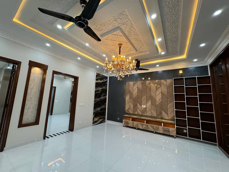 Brand New Vip House Available For Sale In Bahria Town Lahore Near Jasmine Shopping Mall 4