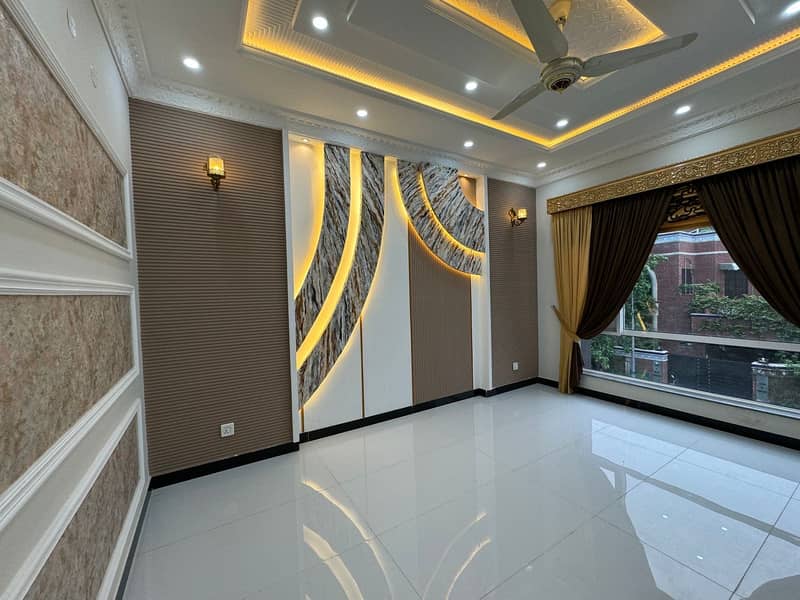 Brand New Vip House Available For Sale In Bahria Town Lahore Near Jasmine Shopping Mall 17