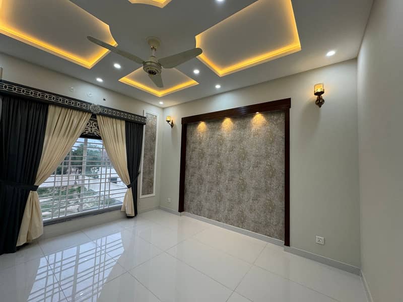 Brand New Vip House Available For Sale In Bahria Town Lahore Near Jasmine Shopping Mall 19