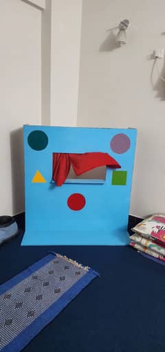 Kids stage and puppet stand 0