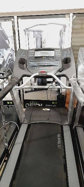 Korean Import Ac Motor Treadmill gym Machine 0