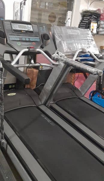 Korean Import Ac Motor Treadmill gym Machine 2