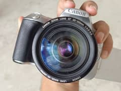 canon 200d with 35_105mm lens 0