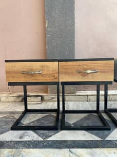 Moving Abroad Sale - Tables 0