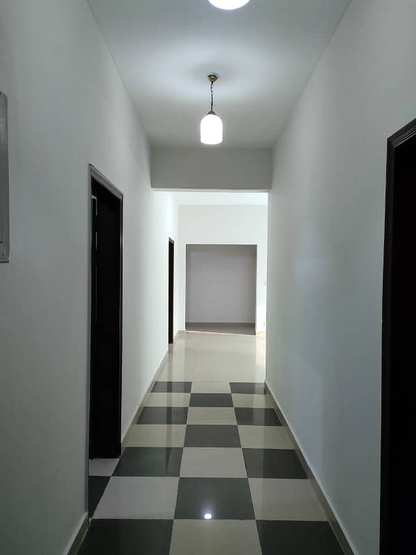 10 Marla Good Condition 1st Floor Apartments For Sale 16