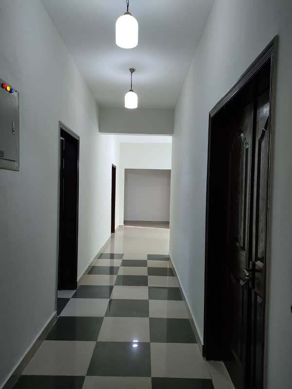 10 Marla Good Condition 1st Floor Apartments For Sale 27