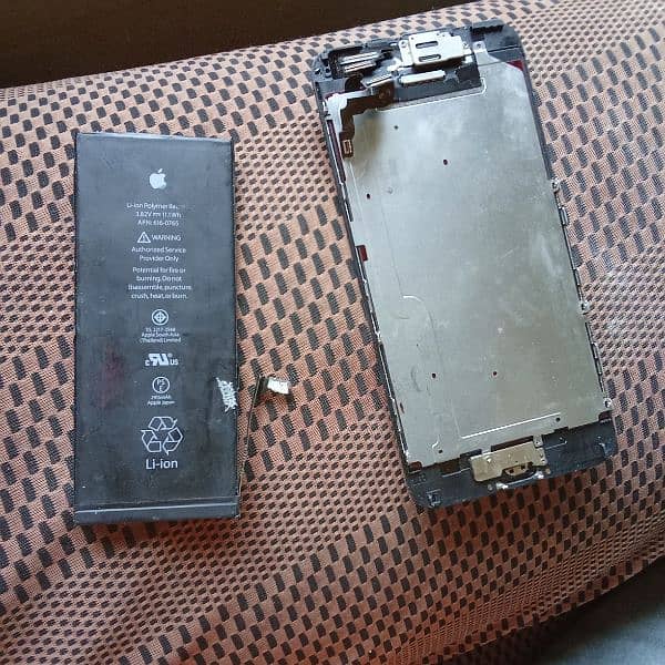 Panel and Battery of Iphone 6+ 2