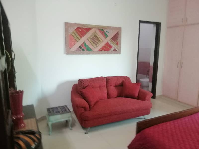 DHA PAHSE 1, 3 BEDS ONE KANAL FULLY FURNISHED UPPER PORTION FOR RENT 2