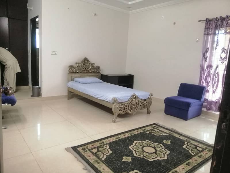 DHA PAHSE 1, 3 BEDS ONE KANAL FULLY FURNISHED UPPER PORTION FOR RENT 13