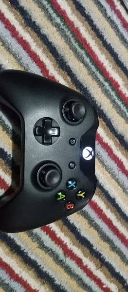 Xbox One controller 0