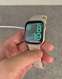 Apple watch series 7 Starlite color