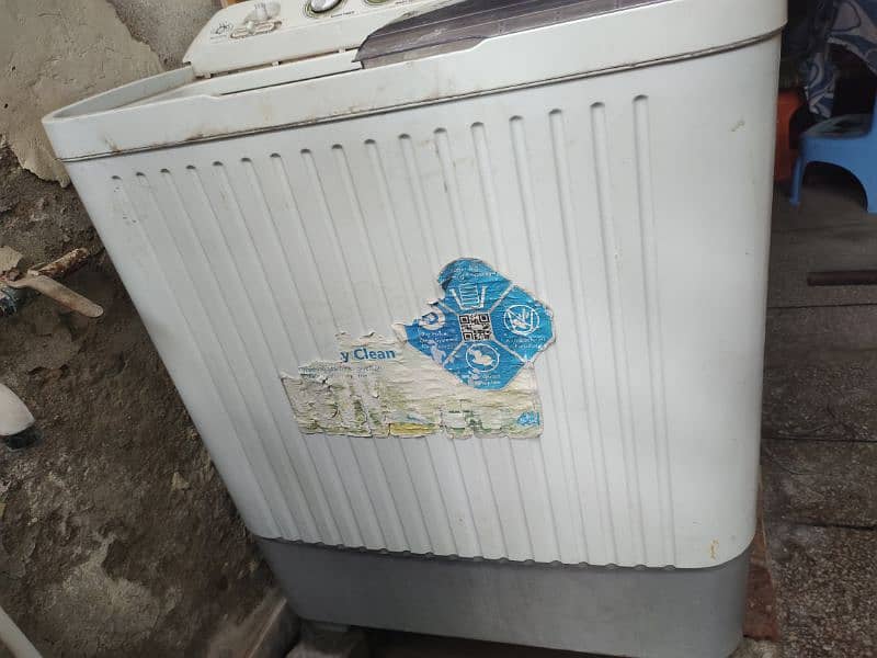 Haire 10 kg washing machine with dryer good condition 2