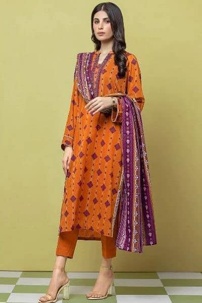 3 Pcs Women's Unstitched Khaddar Printed Suit 0