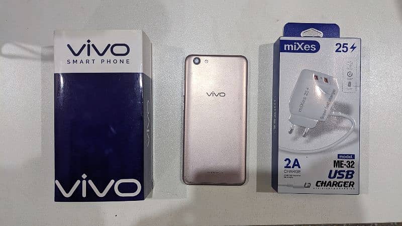 vivo y71 with box , new charger 7