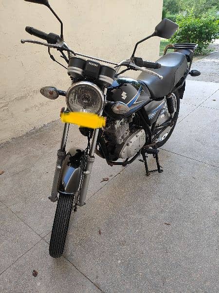 Suzuki GS 150 motorcycle for sale in genuine condition 03230501225 0