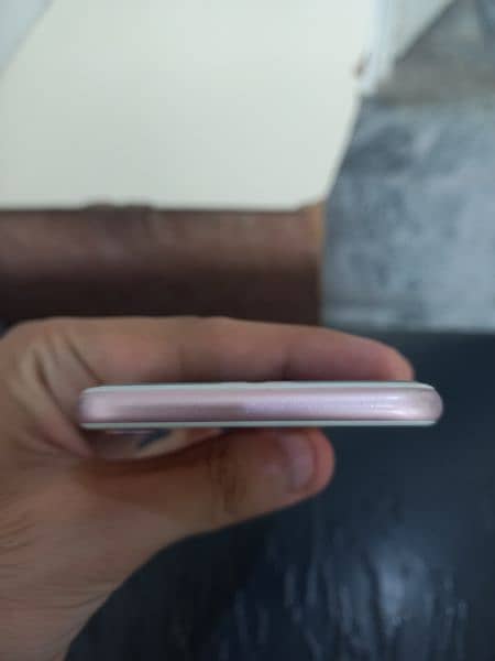 iphone 7 32 gb rosegold PTA approved 6