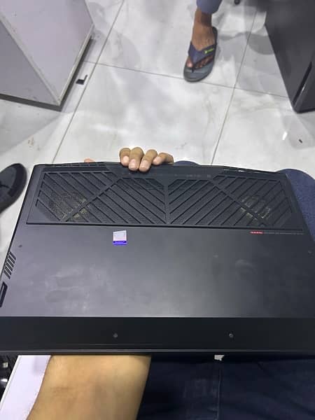 HP OMEN 17” i7 9th Gen 4