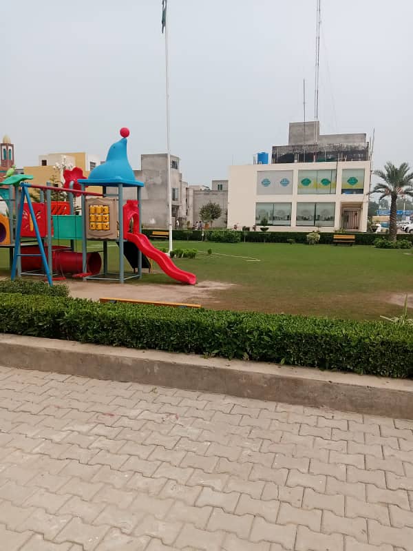 7 MARLA RESIDENTIAL CORNER PLOT WITH POSSESION READY TO BUILD FOR SALE IN AL KABIR TOWN PHASE 2 BLOCK B 5