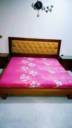 CLEAN AND COMFORTABLE USED BED WITH SIDE TABLES 0