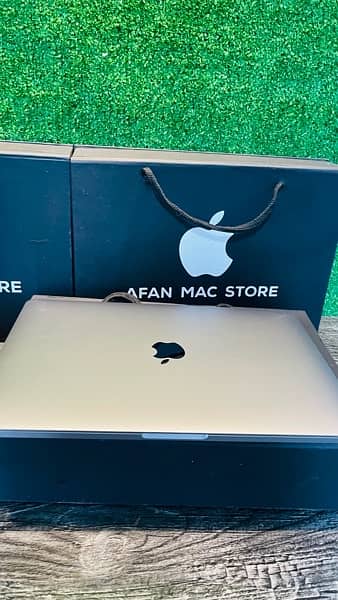 Macbook Pro 2020 M1 Chip 13”inch  16Gb Ram 1Tb Ssd 3