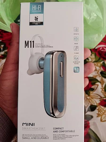 M11 headset Bluetooth 1