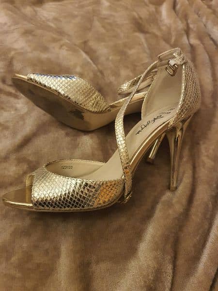 ladies Shoes for sale 12