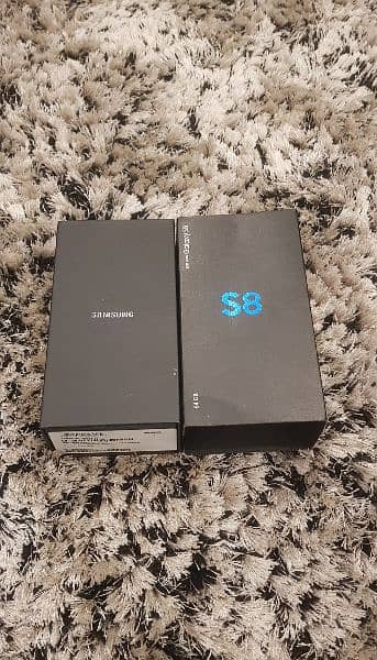 Samsung Galaxy S8 Silver Colour Compelet Box all accessories. 5