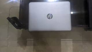 HP EliteBook 820 G3 ( with finger print ) 0