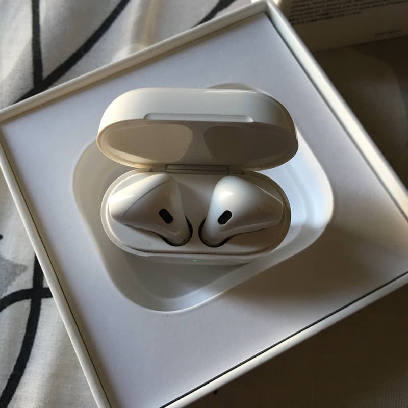 AirPods (2nd gen) 7