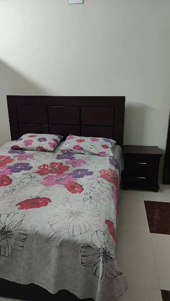 full bed set with dresser 2