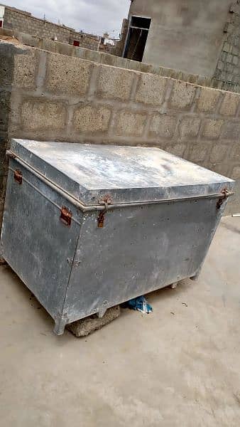 Trunk For Sale urgent 0