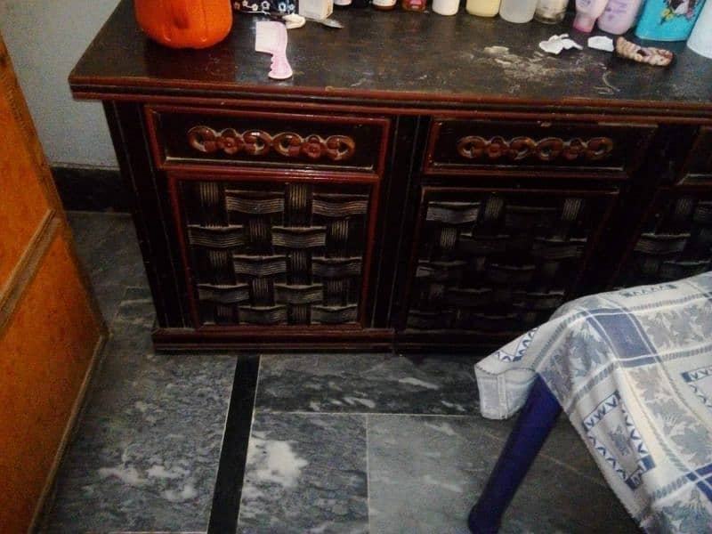 wooden bedset for sale in multan. 5