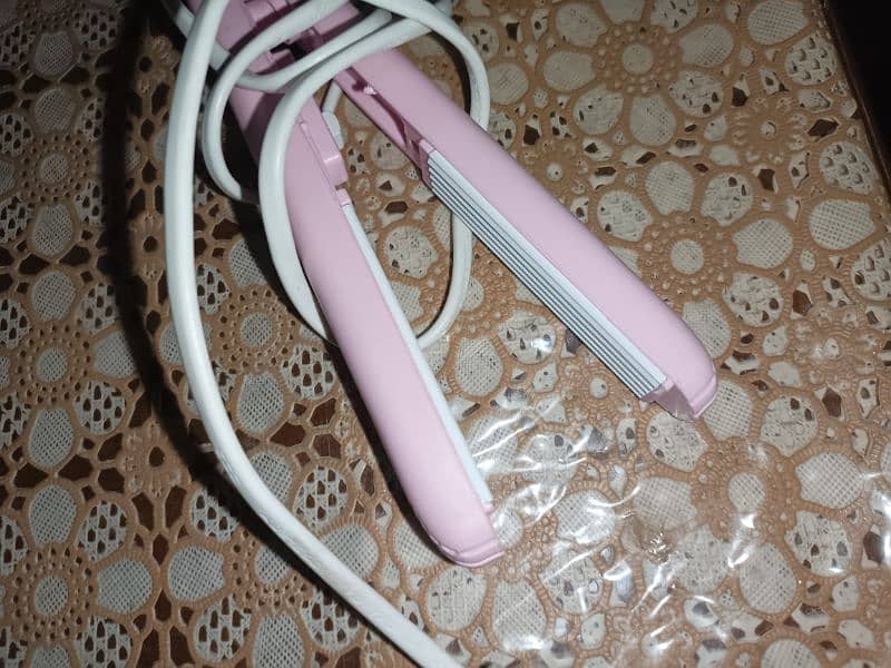 Mini hair crimper 2