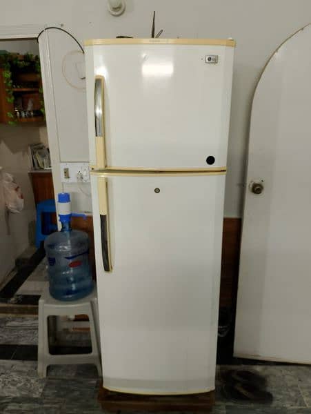 LG De-frost Refrigerator, full size 1