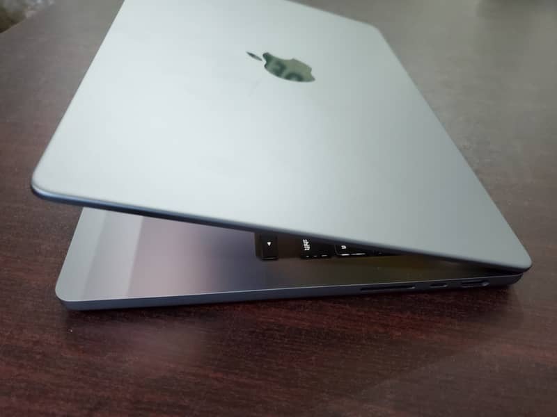 MACBOOK M1 PRO 14" 16GB RAM 512GB SSD 1