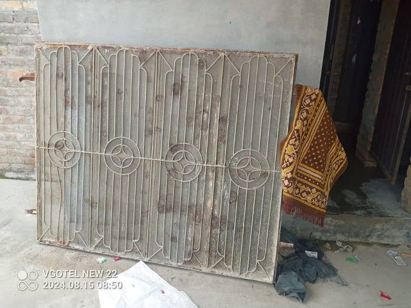 door grill and wall  good condition 2