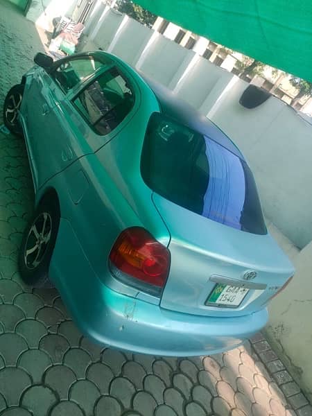 Toyota Platz 2004 4