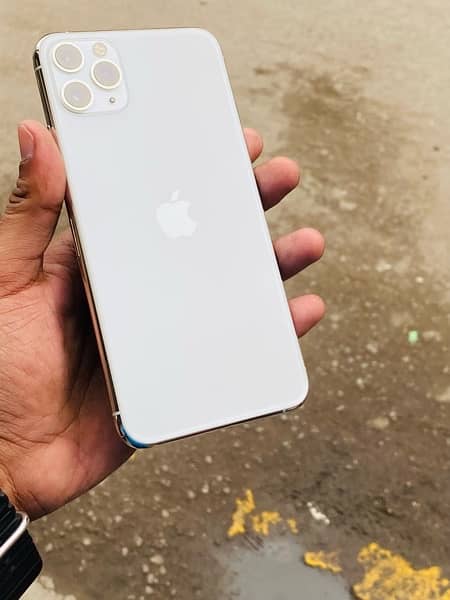 Iphone 11 Pro Max 256 GB PTA Approved Dual Sim 10