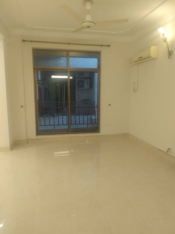 f11 eaxtive suits 3bedroom attached washroom DD ,TV, katichen and servant room unfurnished appartment available for rent more details please contact me 9