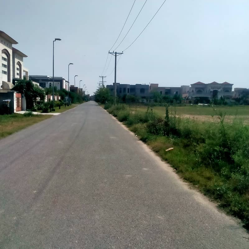 2 Kannal Corner Plot for sale in Imperial Garden Block in Paragon city lahore 2