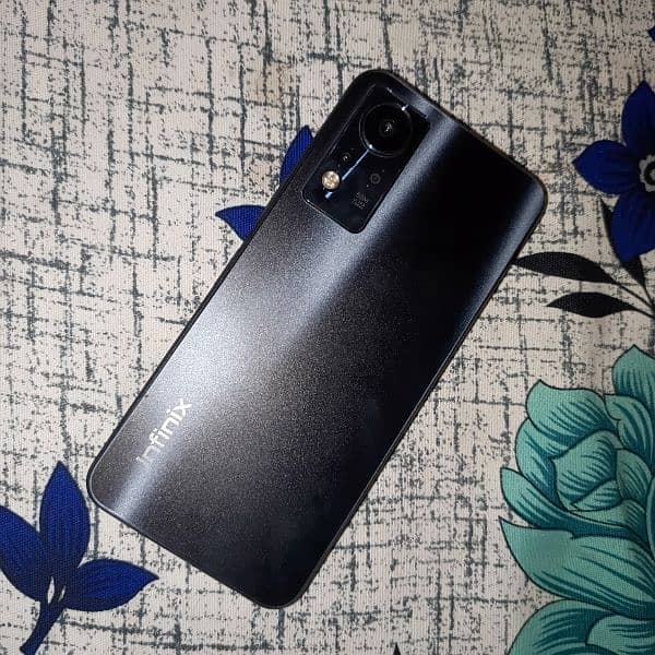 URGENT SALE INFINIX NOTE 11 6/128 MINT CONDITION 9