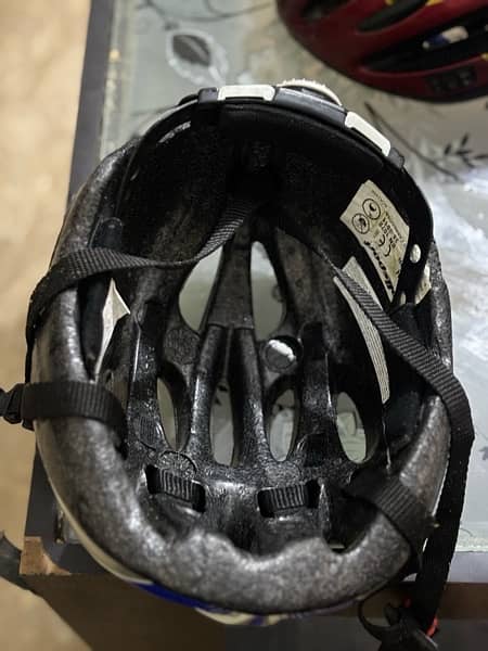 Polisport bicycle helmet 2