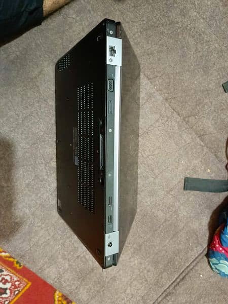 Dell Precision 3510 (Touch Display) 6