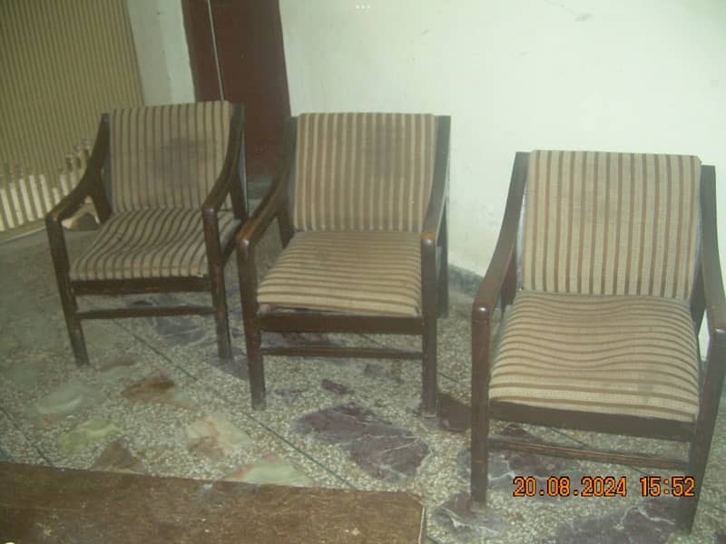 sofa chairs (3) table (1) 4