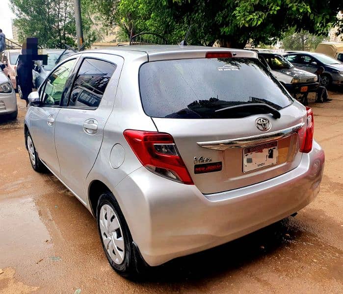 Toyota Vitz 2014 11