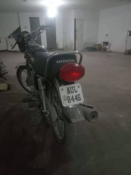 Honda 125 2024 model in black colour 3